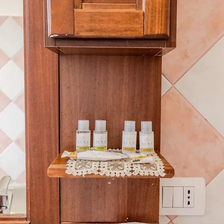 San Teodoro Small With Garden, Parking, And Ac