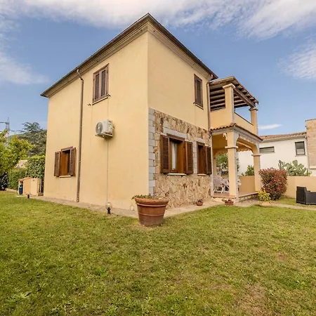 San Teodoro Small With Garden, Parking, And Ac Schifoni