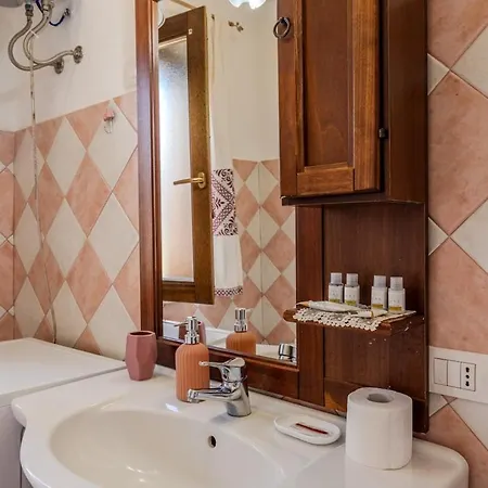 Сasa de vacaciones San Teodoro Small With Garden, Parking, And Ac