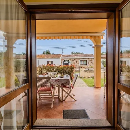 بيت للعطل San Teodoro Small With Garden, Parking, And Ac *