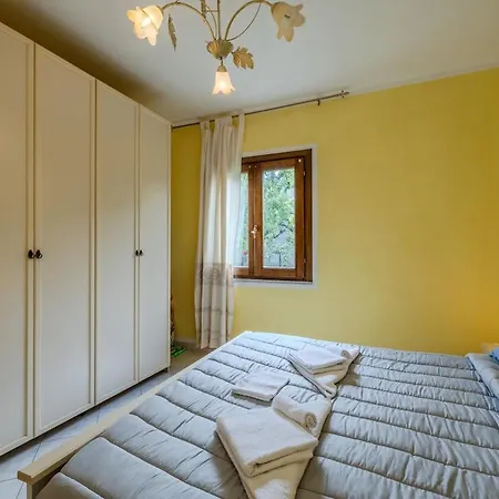 Сasa de vacaciones San Teodoro Small With Garden, Parking, And Ac